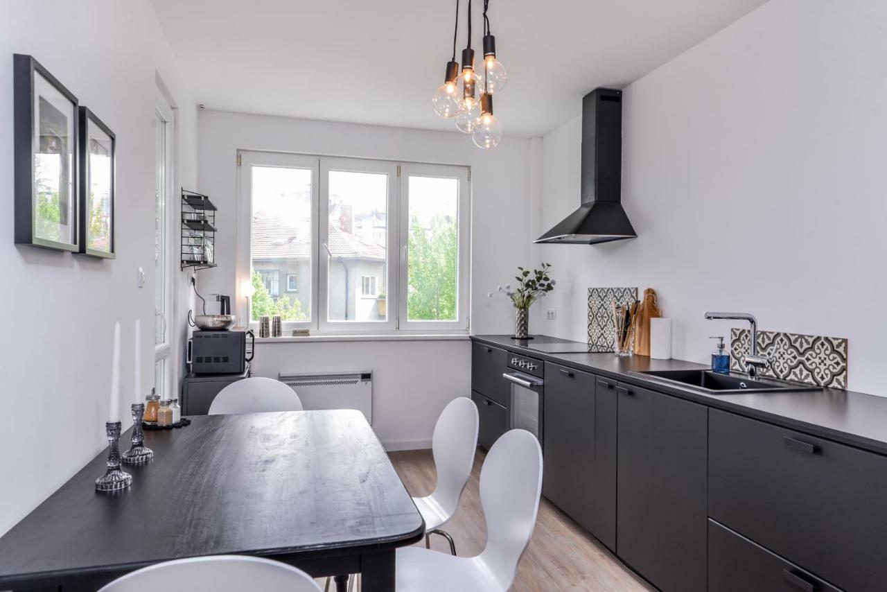 66 Apartment - Stylish Two Bedroom In Lozenets District By Flat Mаnager Sofia Esterno foto