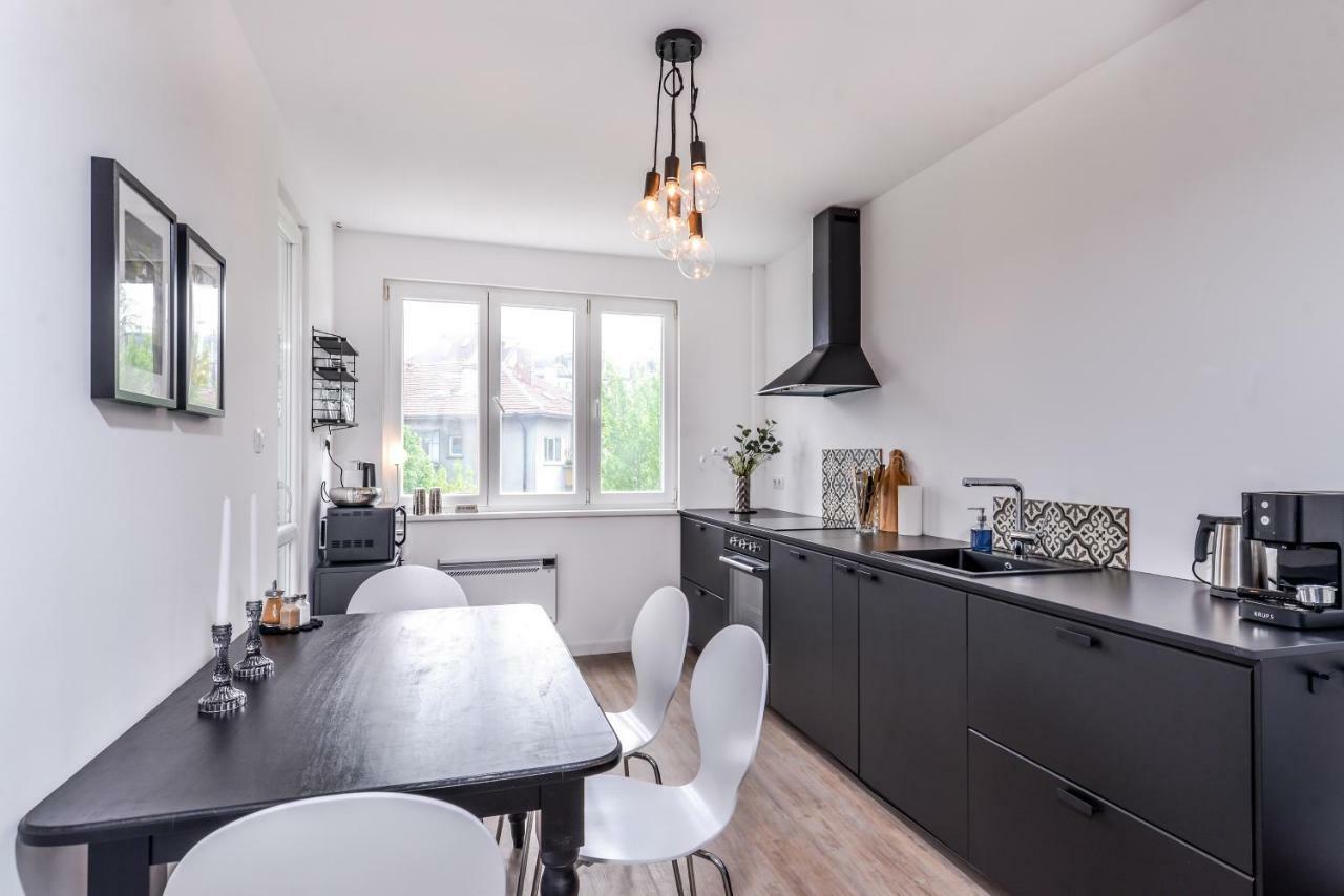66 Apartment - Stylish Two Bedroom In Lozenets District By Flat Mаnager Sofia Esterno foto