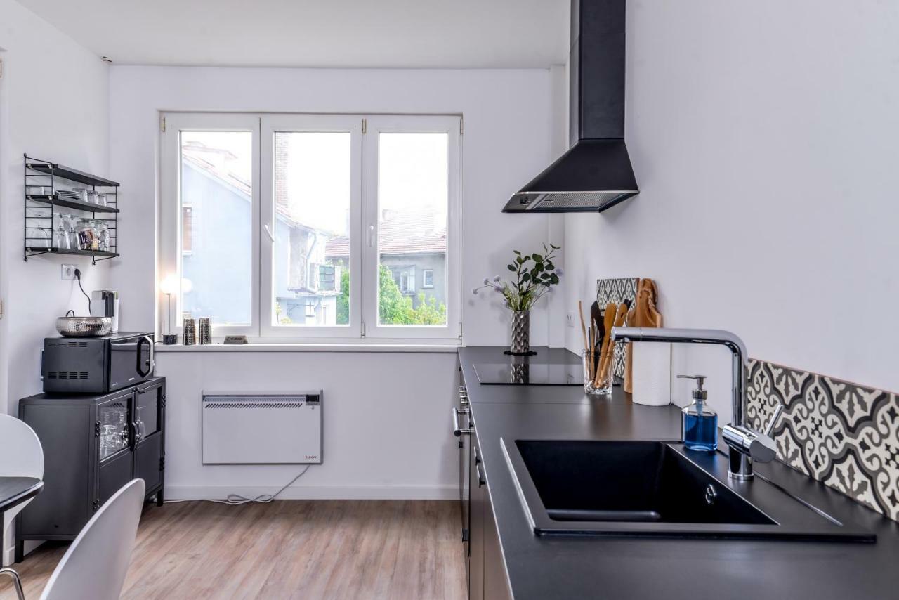 66 Apartment - Stylish Two Bedroom In Lozenets District By Flat Mаnager Sofia Esterno foto